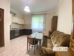 Дом 266м², 3-этажный, участок 6 сот.  