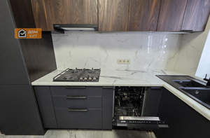 Дом 250м², 2-этажный, участок 6 сот.  