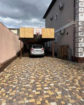 Дом 547м&sup2;, 4-этажный, участок 6 сот.  