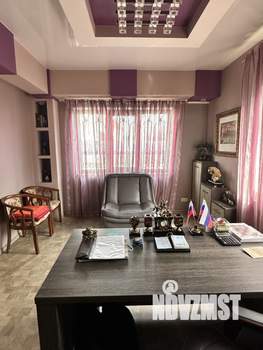 Дом 330м², 3-этажный, участок 6 сот.  