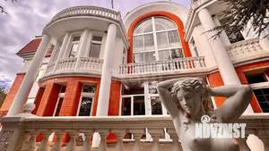 Дом 1767м&sup2;, 4-этажный, участок 28 сот.  