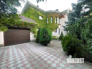 Дом 432м&sup2;, 3-этажный, участок 10 сот.  