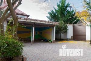 Дом 432м², 3-этажный, участок 10 сот.  