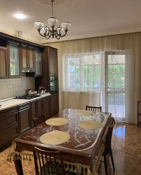 Дом 280м&sup2;, 2-этажный, участок 6 сот.  