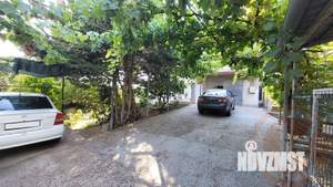 Дом 250м&sup2;, 3-этажный, участок 10 сот.  