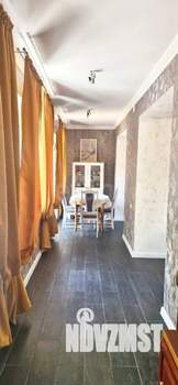 Дом 279м&sup2;, 3-этажный, участок 7 сот.  