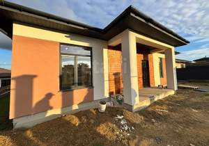 Дом 140м&sup2;, 1-этажный, участок 10 сот.  