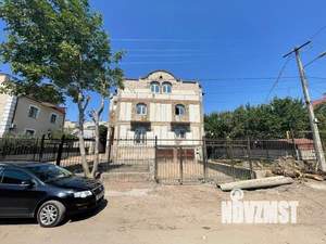 Дом 1200м², 3-этажный, участок 8 сот.  