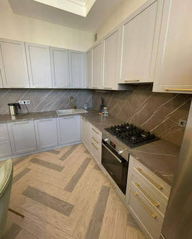 Дом 110м&sup2;, 2-этажный, участок 3 сот.  