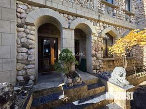 Дом 160м&sup2;, 2-этажный, участок 4 сот.  