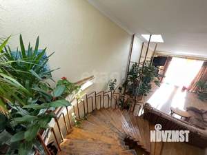 Дом 354м², 3-этажный, участок 4 сот.  