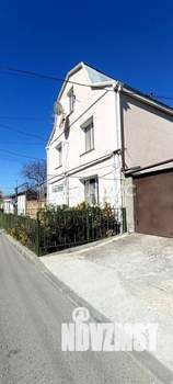 Дом 332м&sup2;, 2-этажный, участок 4 сот.  