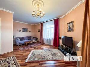 Дом 288м&sup2;, 2-этажный, участок 6 сот.  