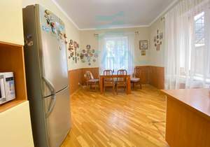Дом 253м², 2-этажный, участок 6 сот.  