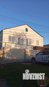 Дом 180м&sup2;, 2-этажный, участок 5 сот.  