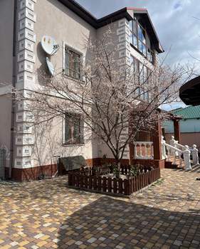 Дом 547м&sup2;, 4-этажный, участок 6 сот.  