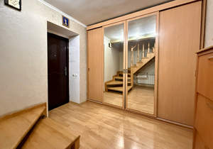 Дом 181м&sup2;, 2-этажный, участок 6 сот.  