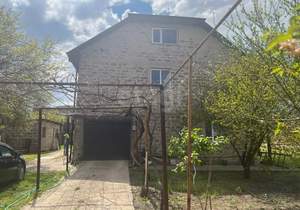 Дом 178м², 2-этажный, участок 11 сот.  