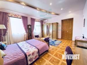 Дом 296м&sup2;, 2-этажный, участок 8 сот.  