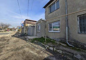 Дом 82м&sup2;, 2-этажный, участок 1 сот.  