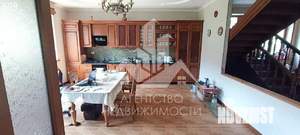 Дом 500м&sup2;, 4-этажный, участок 10 сот.  