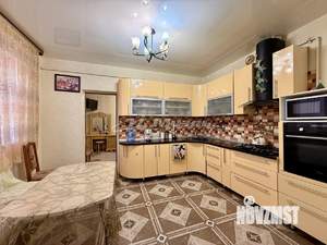 Дом 181м&sup2;, 2-этажный, участок 6 сот.  