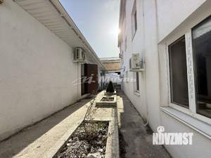 Дом 520м², 3-этажный, участок 8 сот.  
