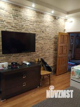 Дом 248м&sup2;, 2-этажный, участок 3 сот.  