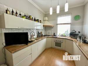 Дом 309м&sup2;, 3-этажный, участок 6 сот.  