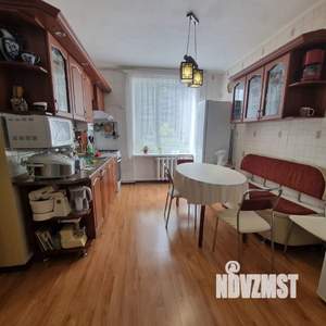 Дом 200м², 2-этажный, участок 5 сот.  