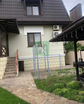Дом 347м², 3-этажный, участок 6 сот.  