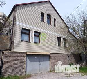 Дом 230м², 3-этажный, участок 6 сот.  