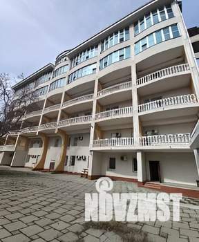 Дом 581м&sup2;, 1-этажный, участок 6 сот.  