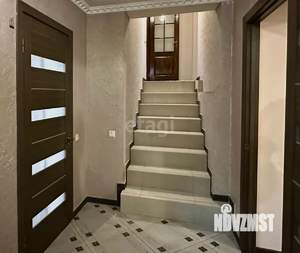 Дом 185м&sup2;, 2-этажный, участок 3 сот.  