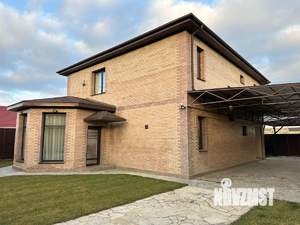 Дом 202м&sup2;, 2-этажный, участок 6 сот.  