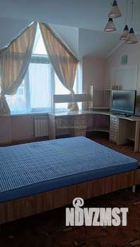 Дом 331м², 3-этажный, участок 6 сот.  