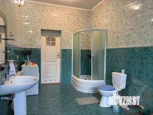 Дом 103м&sup2;, 2-этажный, участок 1 сот.  