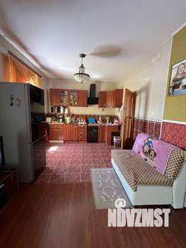 Дом 307м&sup2;, 2-этажный, участок 4 сот.  