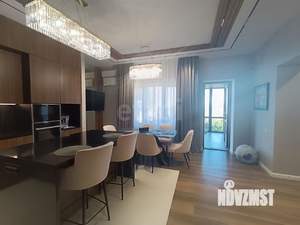 Дом 222м&sup2;, 2-этажный, участок 10 сот.  