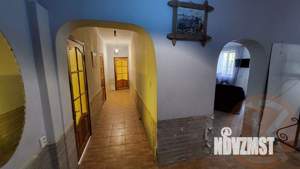 Дом 320м&sup2;, 2-этажный, участок 6 сот.  