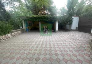 Дом 432м², 3-этажный, участок 10 сот.  