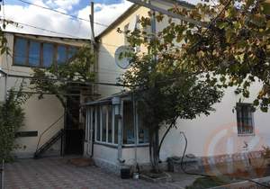 Дом 225м&sup2;, 2-этажный, участок 6 сот.  