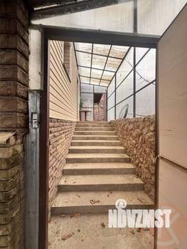 Дом 230м&sup2;, 3-этажный, участок 547 сот.  