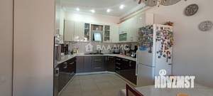 Дом 163м&sup2;, 2-этажный, участок 4 сот.  