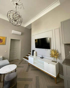 Дом 110м&sup2;, 2-этажный, участок 3 сот.  