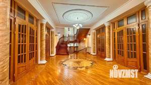 Дом 1767м&sup2;, 4-этажный, участок 28 сот.  