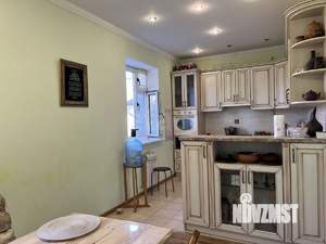 Дом 270м&sup2;, 2-этажный, участок 8 сот.  