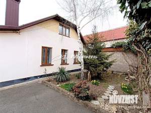 Дом 145м&sup2;, 2-этажный, участок 9 сот.  