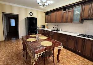 Дом 290м², 3-этажный, участок 6 сот.  