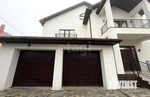 Дом 631м&sup2;, 3-этажный, участок 6 сот.  